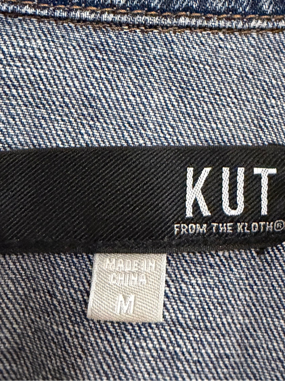 KUT From the Kloth Classic Denim Trucker Jacket Medium Wash Size M KJ0062M - Picture 11 of 11